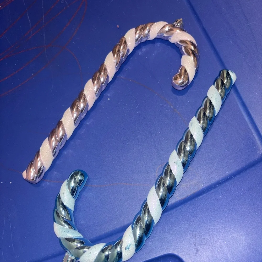 Christmas Pastel Ornaments - Picture 5 of 7